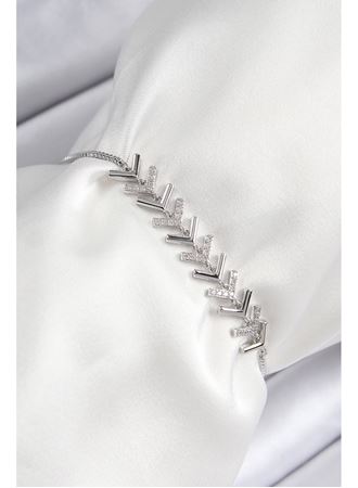 Pirinç Zirkon Taşlı Sıralı Ok Model Gümüş Renk Asansörlü Kadın Bileklik