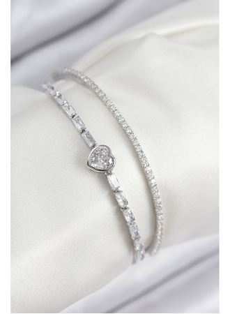 Pirinç Zirkon Taşlı Kalp Model Gümüş Renk Kadın Bileklik