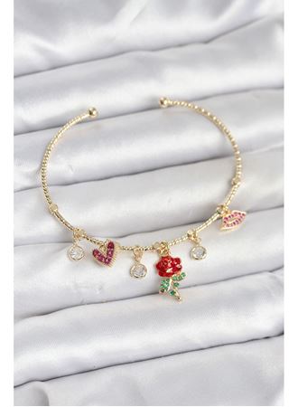 Gül Charmlı Gold Renk Pirinç Kadın Bileklik