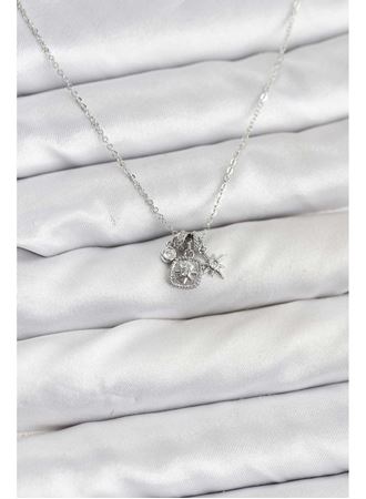 Pirinç Gümüş Renk Minimal Charmlı Kadın Kolye