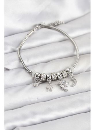 Pirinç Gümüş Renk Kalpli Model Charmlı Kadın Bileklik