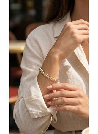 Pirinç Gold Renk Zirkon Taşlı Baklava Model Kadın Bileklik