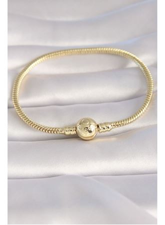 Pirinç Gold Renk İşleme Detay Charm Model Kadın Bileklik