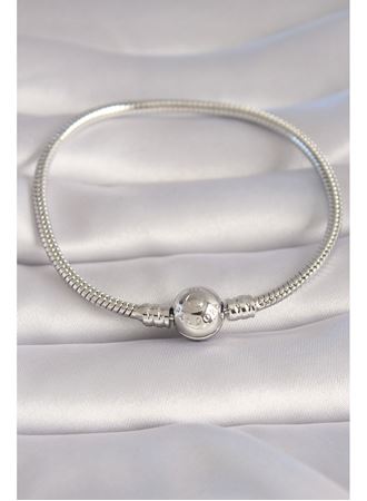Pirinç Gümüş Renk İşleme Detay Charm Model Kadın Bileklik