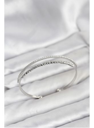 Dorika Model Pirinç Gümüş Renk Kadın Bileklik