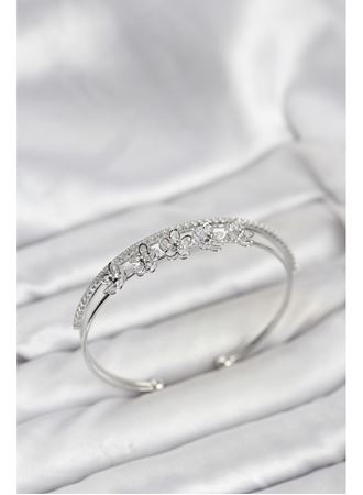 Çiçek Model Pirinç Gümüş Renk Kadın Bileklik