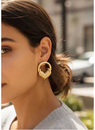 Pirinç Gold Renk Halka Sarmal Model Vintage Kadın Küpe