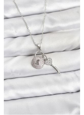 316L Çelik Zincir Gümüş Renk Kilit Anahtar Model Zirkon Taşlı Kadın Kolye