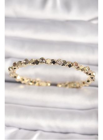 Pirinç Gold Renk Zirkon Taşlı Küp Dorika Model Kadın Bileklik