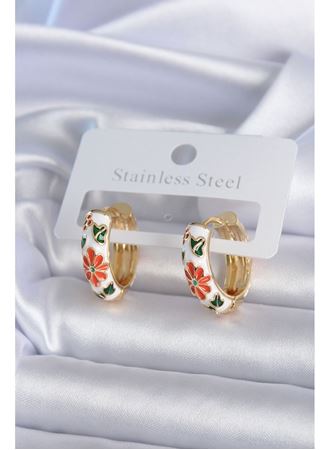 Pirinç Gold Renk Beyaz Renk Çiçek İşleme Detay Kadın Küpe