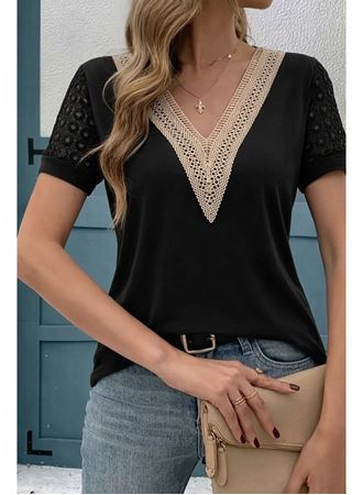 Kadın Kısa Kollu V Yakalı Dantel Detaylı Viskon Bluz