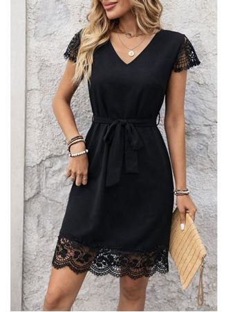 Kadın Kısa Kollu V Yakalı Kuşaklı Dantel Detaylı Kısa Aerobin Elbise