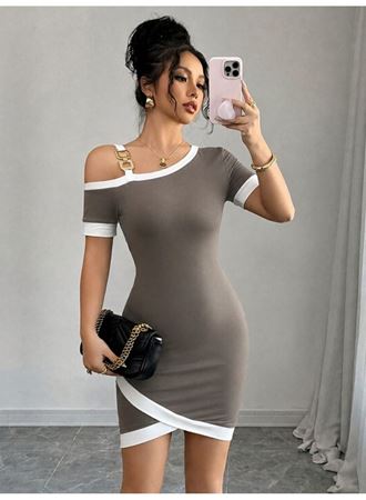Kadın Kısa Kollu Asimetrik Kesim Yaka şerit Ve Aksesuar Detaylı Modal Elbise