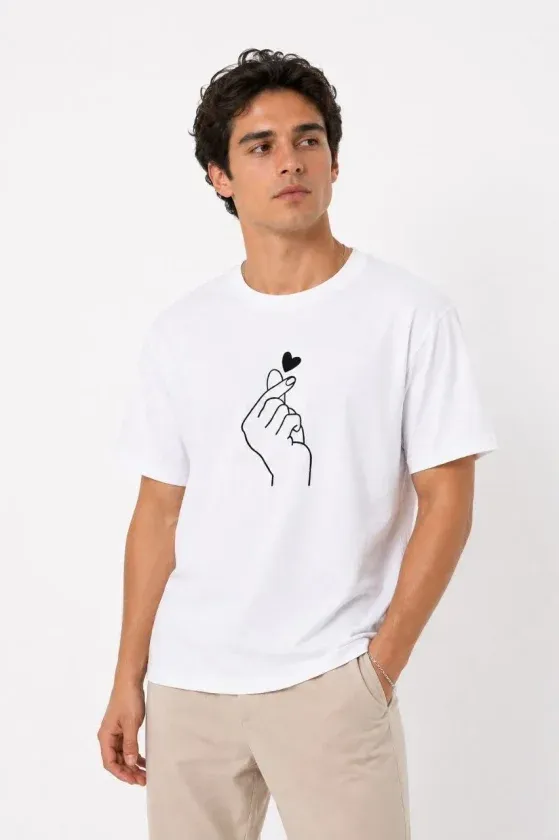 Erkek Kore Parmak Kalp Aşk Temalı Minimal Baskılı Tişört Yazlık Kısa Kol T-Shirt - Beyaz