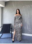Kadın Madonna Yaka Dalgıç Kumaş Leopar Desen Maxi Boy Derin Yırtmaçlı Elbise