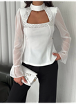 Kolları Şifon Göğüste İnci Boncuk Detaylı Bluz - Beyaz