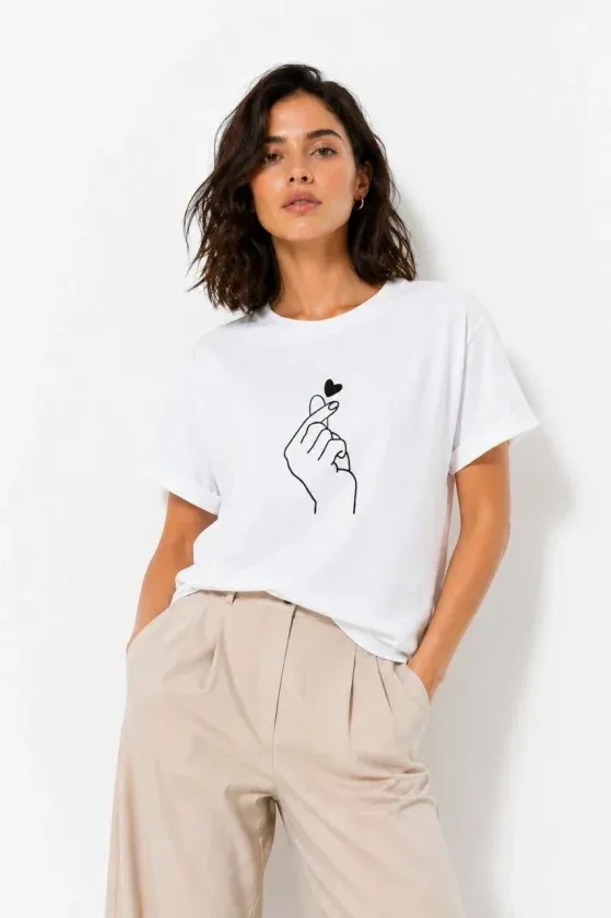 Kore Parmak Kalp Aşk Temalı Minimal Baskılı Tişört Yazlık Kısa Kol T-Shirt  - Beyaz